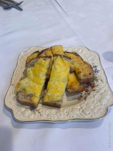 Moustraps for beakfast