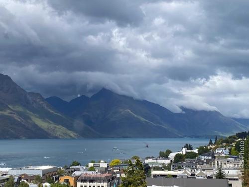 On The Queenstown Hill Walking Track